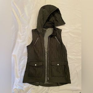 Athleta hooded vest in army green